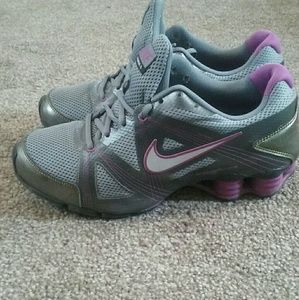 Nike Shocks Tennis Shoes